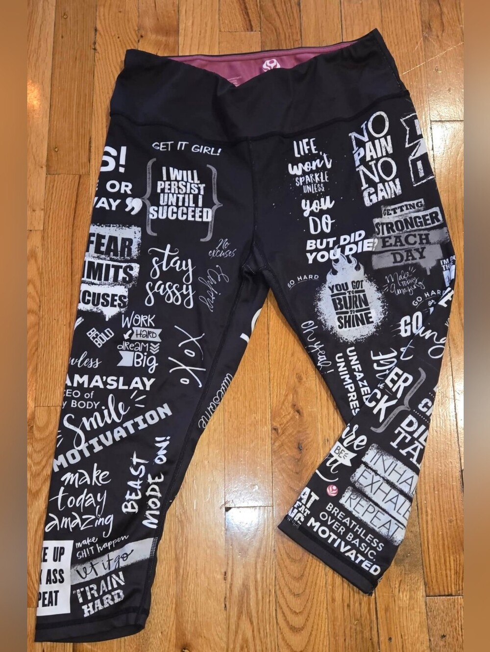 KALI Women’s XL Black Motivational Quote Workout Capri Leggings Graphic Active